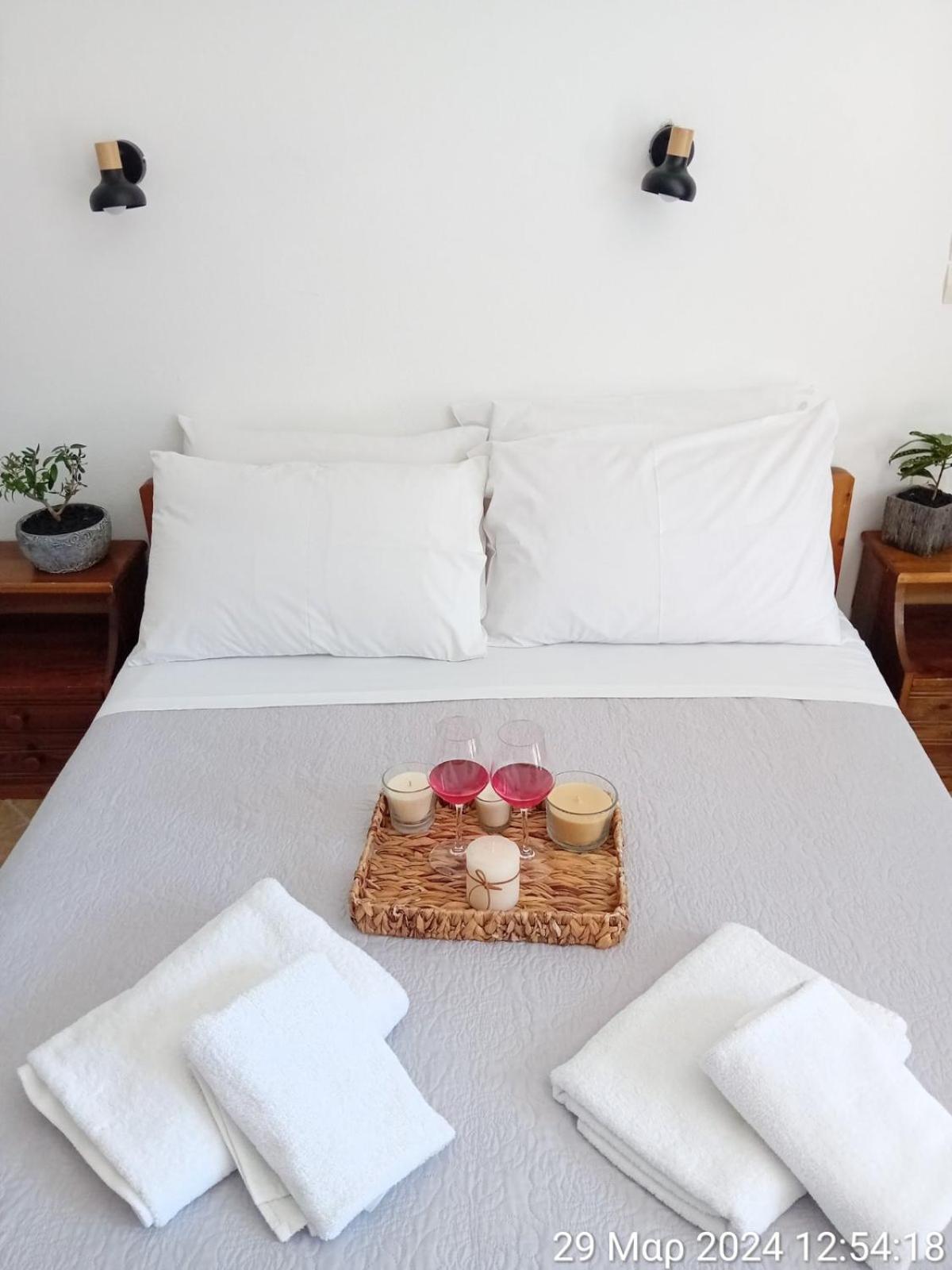 Happy Days Apartment Agia Galini Екстериор снимка