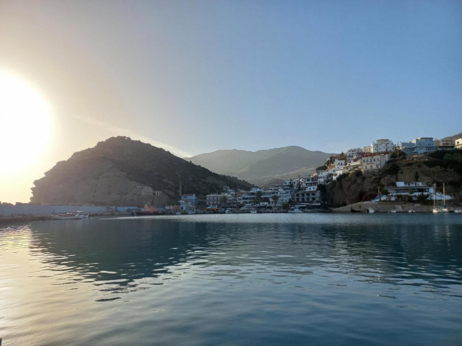 Happy Days Apartment Agia Galini Екстериор снимка